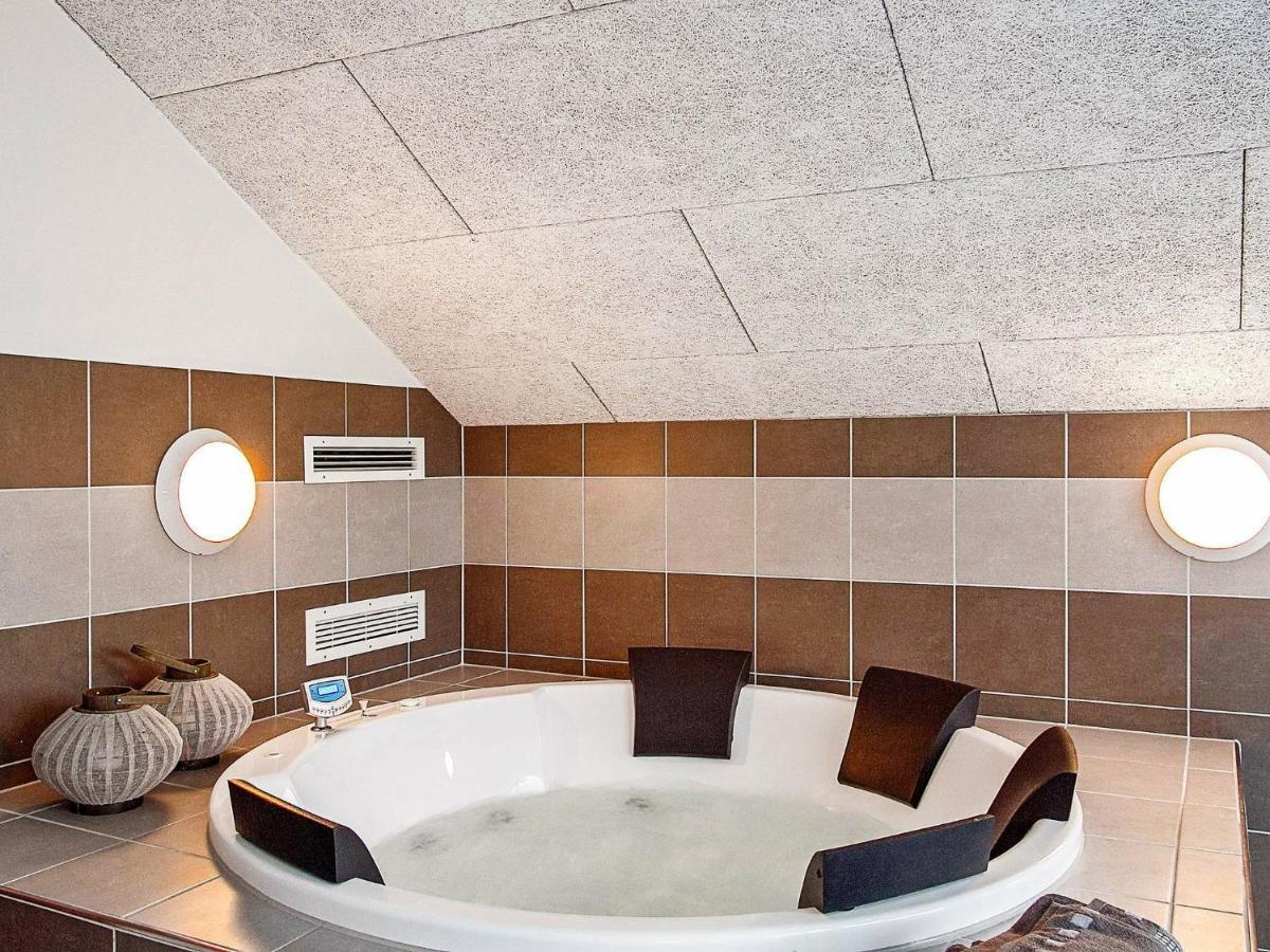 12 Person Holiday Home In Hasselberg Kappeln Quarto foto